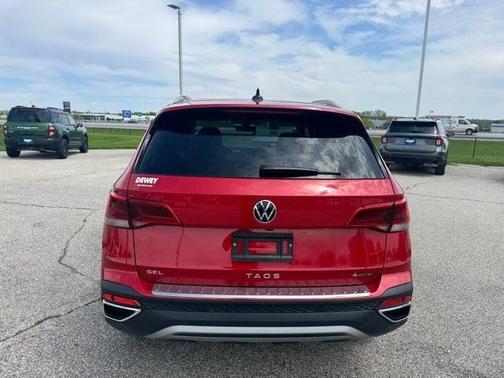 Kings Red 2024 Volkswagen Taos 1.5T SEL