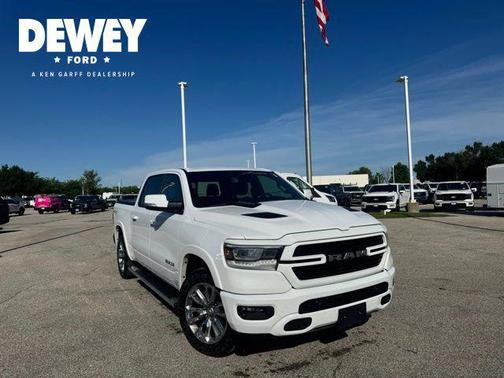 Bright White Clearcoat 2020 RAM 1500 Laramie