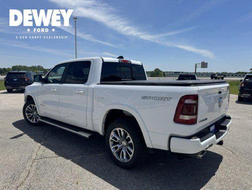 Bright White Clearcoat 2020 RAM 1500 Laramie