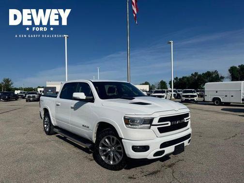 Bright White Clearcoat 2020 RAM 1500 Laramie