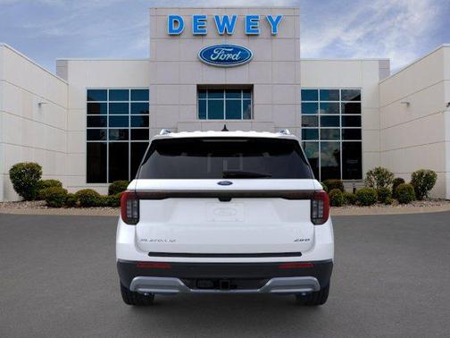 Star White Metallic Tri-Coat 2026 Ford Explorer Platinum