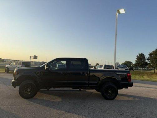 AGATE BLACK 2022 Ford F-350 LARIAT SUPER DUTY