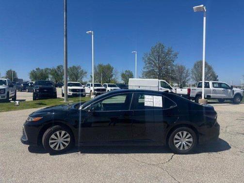 Black 2022 Toyota Camry LE