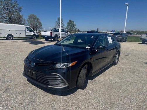 Black 2022 Toyota Camry LE