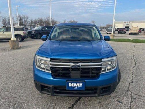 VELOCITY BLUE METALLIC 2022 Ford Maverick LARIAT