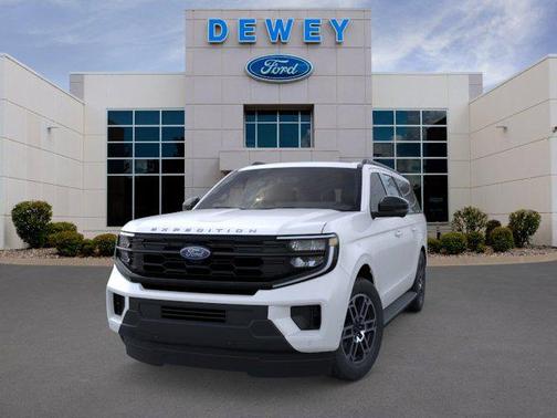 Star White Metallic Tri-Coat 2026 Ford Expedition Max Active 4x4