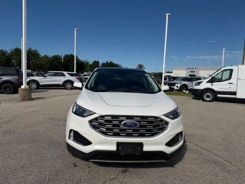 Star White Metallic Tri-Coat 2022 Ford Edge SEL
