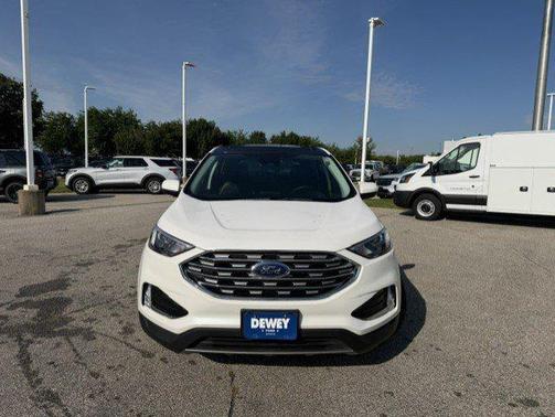 White Metallic 2022 Ford Edge SEL