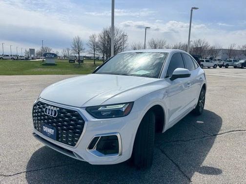 Glacier White Metallic 2024 Audi Q5 45 S LINE QUATTRO PREMIUM