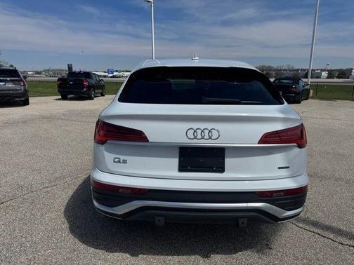 Glacier White Metallic 2024 Audi Q5 45 S LINE QUATTRO PREMIUM