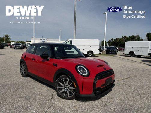 Chili Red 2022 MINI Hardtop Cooper S