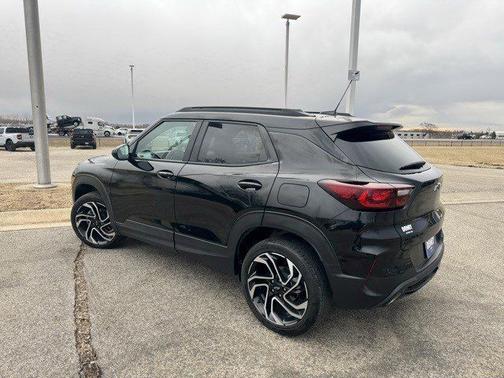 Mosaic Black Metallic 2025 Chevrolet Trailblazer RS
