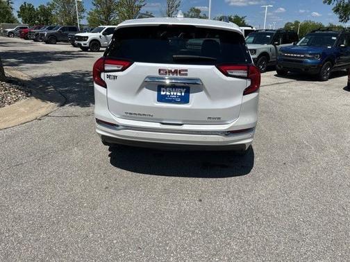 2023 GMC Terrain DENALI