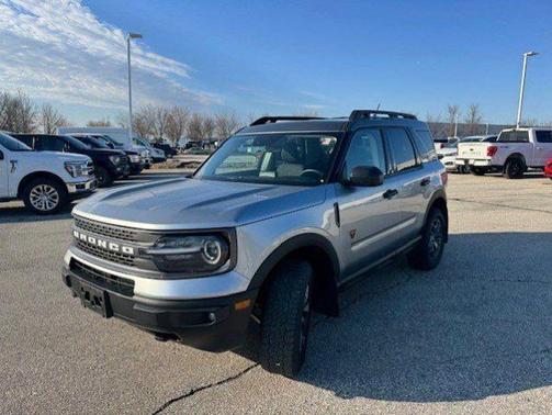 ICONIC SILVER METALLIC 2023 Ford Bronco Sport BADLANDS