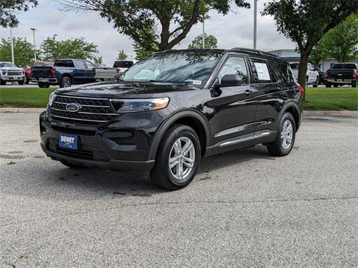 Photo 3 of 3 of 2020 Ford Explorer XLT