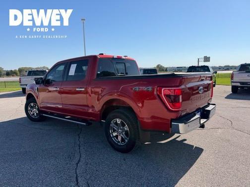 HOT PEPPER RED MET TINTD CC 2023 Ford F-150 XLT