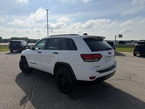 Bright White Clearcoat 2019 Jeep Grand Cherokee Upland
