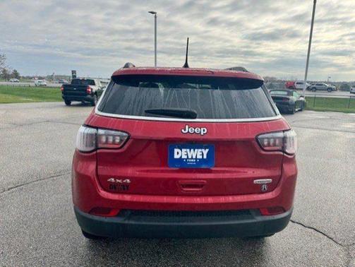 Red 2025 Jeep Compass LATITUDE