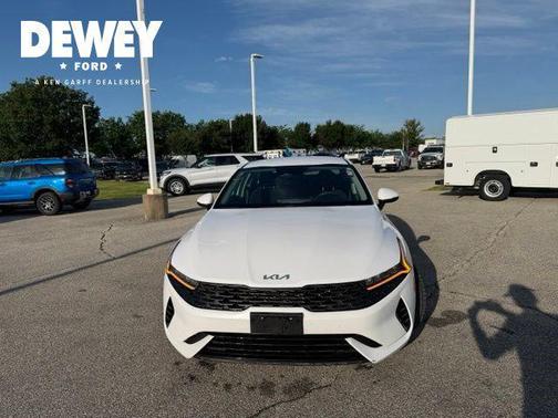 Glacial White Pearl 2022 Kia K5 LXS