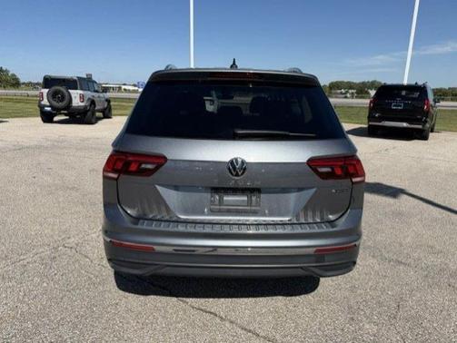 Platinum Gray Metallic 2024 Volkswagen Tiguan 2.0T WOLFSBURG