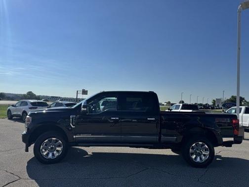 2022 Ford F-350 PLATINUM
