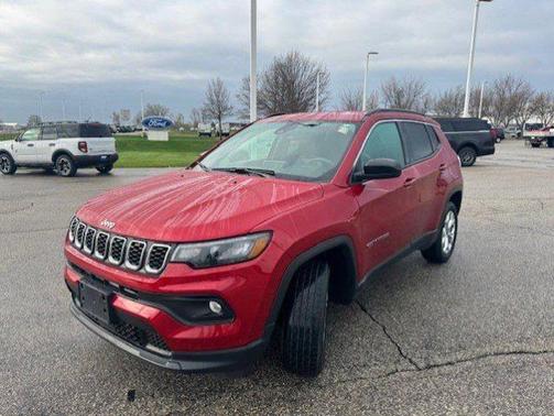 Red 2025 Jeep Compass LATITUDE