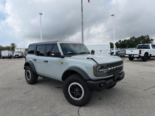 CACTUS GRAY 2023 Ford Bronco BADLANDS