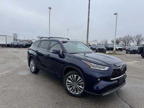 2022 Toyota Highlander PLATINUM