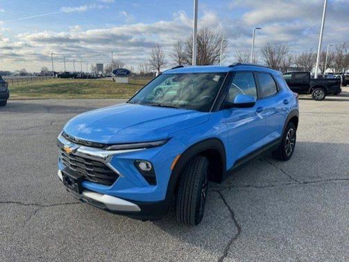 Fountain Blue 2024 Chevrolet Trailblazer LT