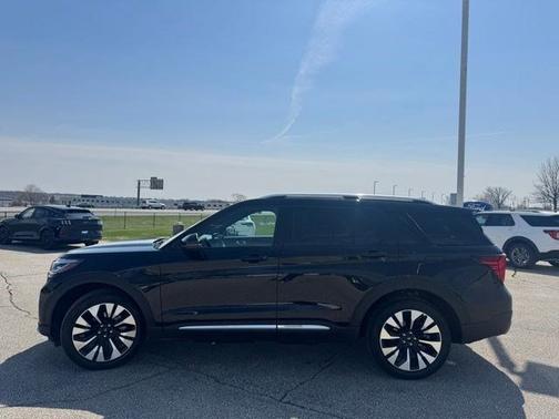AGATE BLACK METALLIC 2025 Ford Explorer PLATINUM