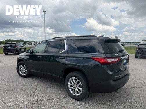 Graphite Metallic 2019 Chevrolet Traverse LT Cloth
