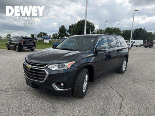 Graphite Metallic 2019 Chevrolet Traverse LT Cloth