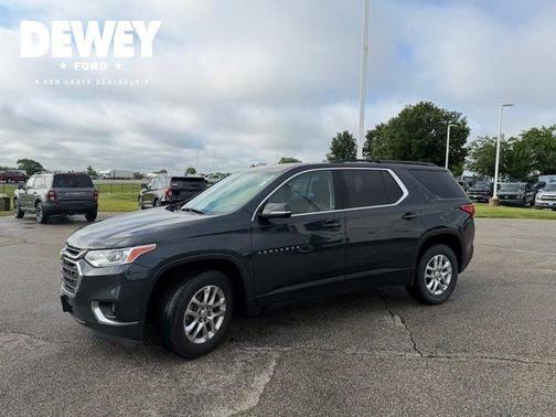 Graphite Metallic 2019 Chevrolet Traverse LT Cloth