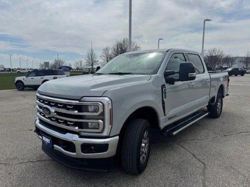 AVALANCHE 2026 Ford F-250 LARIAT