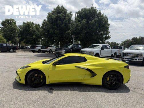 Accelerate Yellow Metallic 2022 Chevrolet Corvette Stingray w/3LT