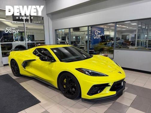 Accelerate Yellow Metallic 2022 Chevrolet Corvette Stingray w/3LT