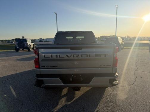Sterling Gray Metallic 2023 Chevrolet Silverado 1500 CUSTOM