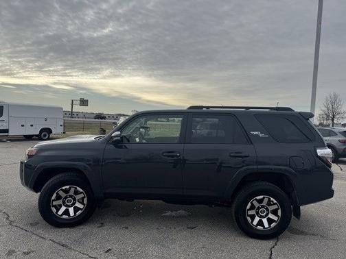 2024 Toyota 4Runner TRD OFF ROAD PREMIUM