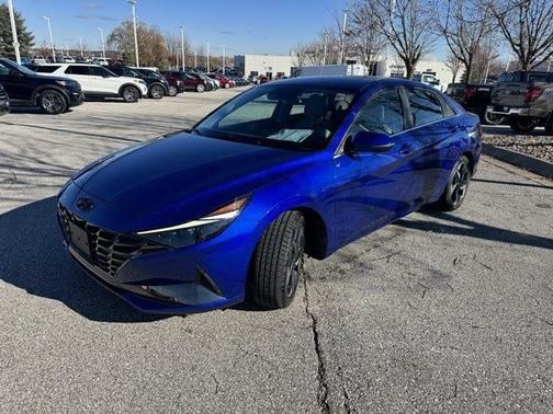 2023 Hyundai ELANTRA LIMITED