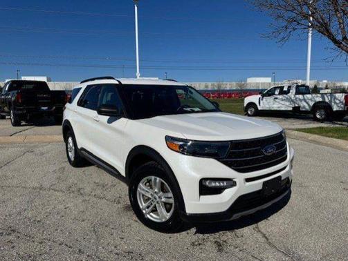 STAR WHITE MET TRI-COAT 2023 Ford Explorer XLT