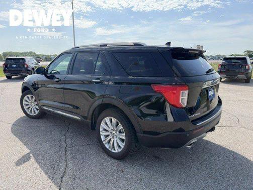 Black Metallic 2023 Ford Explorer Limited