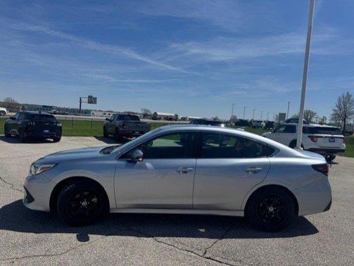 Ice Silver Metallic 2022 Subaru Legacy Limited
