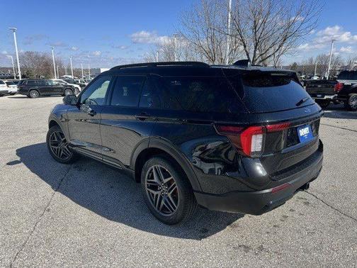 AGATE BLACK METALLIC 2025 Ford Explorer ST-LINE