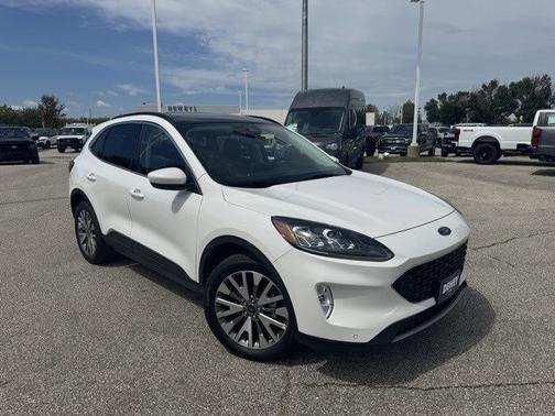 2022 Ford Escape TITANIUM