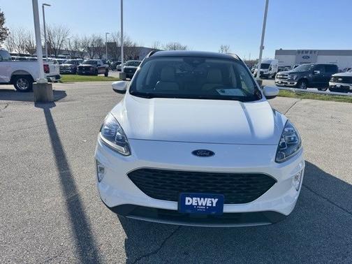 2022 Ford Escape TITANIUM