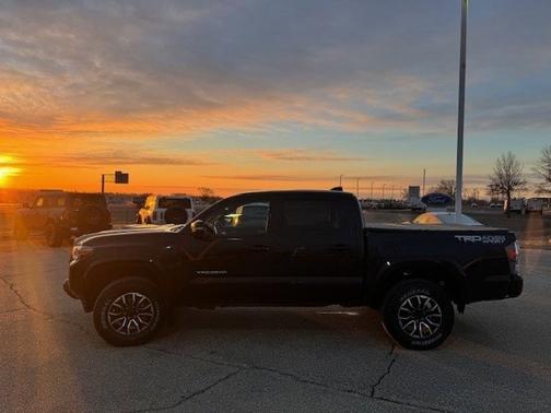 2020 Toyota Tacoma TRD SPORT