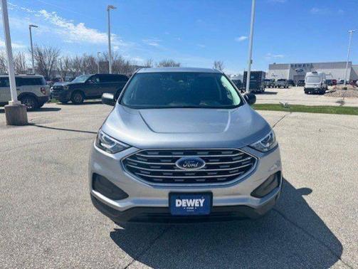 ICONIC SILVER 2022 Ford Edge SE