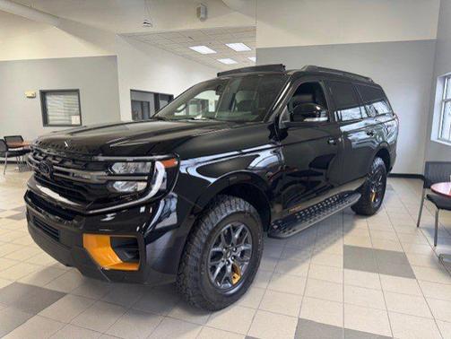 Agate Black Metallic 2026 Ford Expedition Tremor