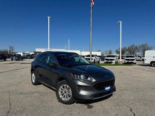 Gray Metallic 2022 Ford Escape SE