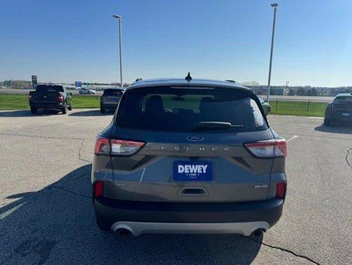 Gray Metallic 2022 Ford Escape SE